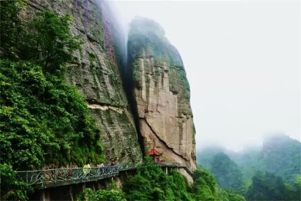 世界自然遺產(chǎn) 浪漫崀山二日游