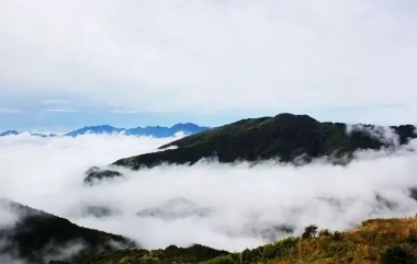 神農(nóng)頂、神農(nóng)祭壇、官門山、天生橋、昭君故里汽車三日純玩游